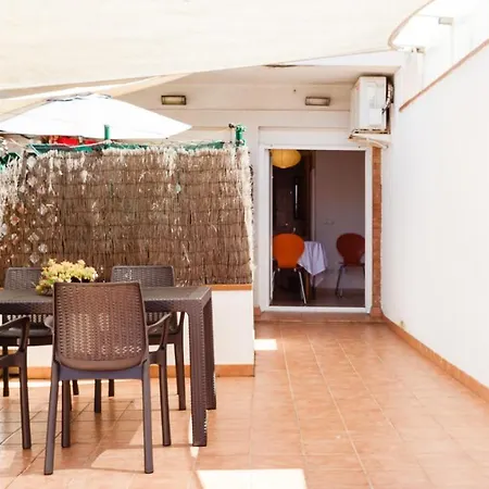 Patio Budget 12 Apartament *
