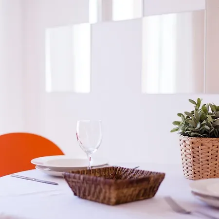 Patio Budget 12 * Calonge (Catalonia)